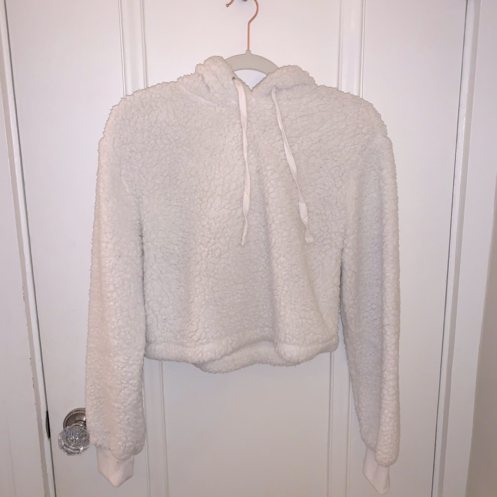 Colsie Sherpa Cropped Sweatshirt